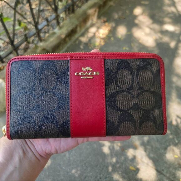 Coach Signature Colorblock Coated Canvas w/ Leather Accordion Zip Wallet #54630 - Picture 1 of 9